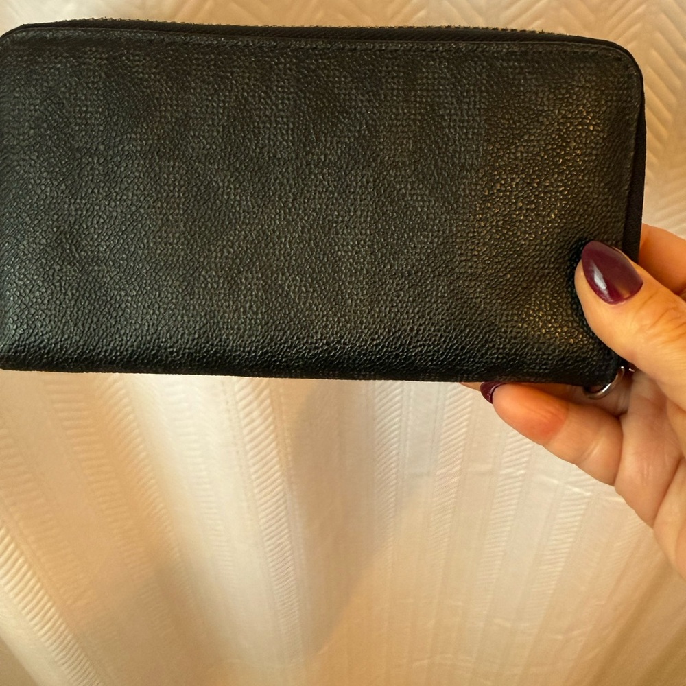 Michael Kors Black Textured Wallet - Picture 3 of 4